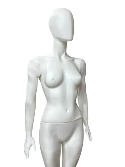 Mannequin plastique femmes  1