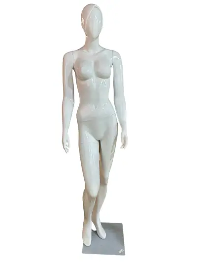 Mannequin résine CB03 1