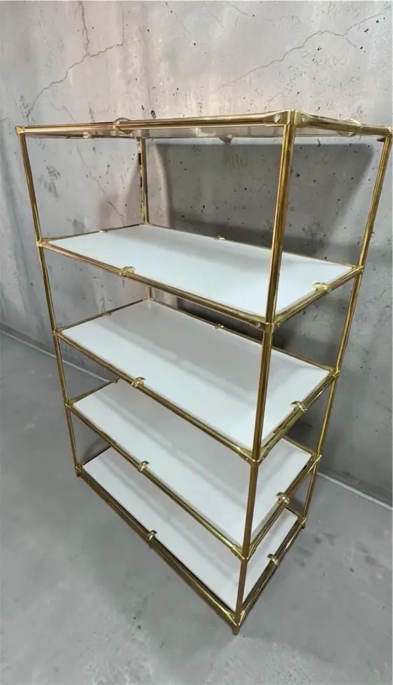 Étagère Présentoir 5 Niveaux Inox Doré & Tablettes Blanches
